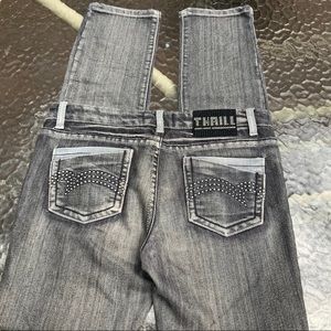 THRILL JEANS Sz 7 black straight leg  low rise